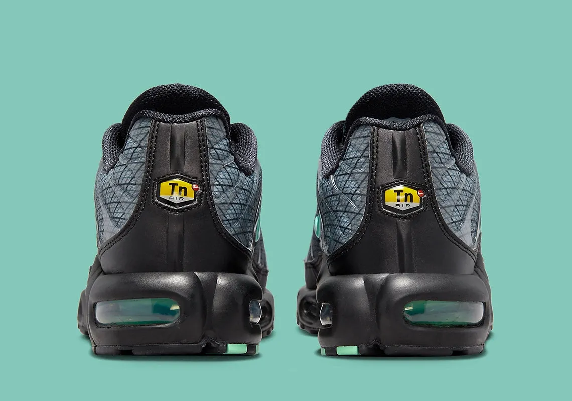 Nike Air Max Plus Spirograph