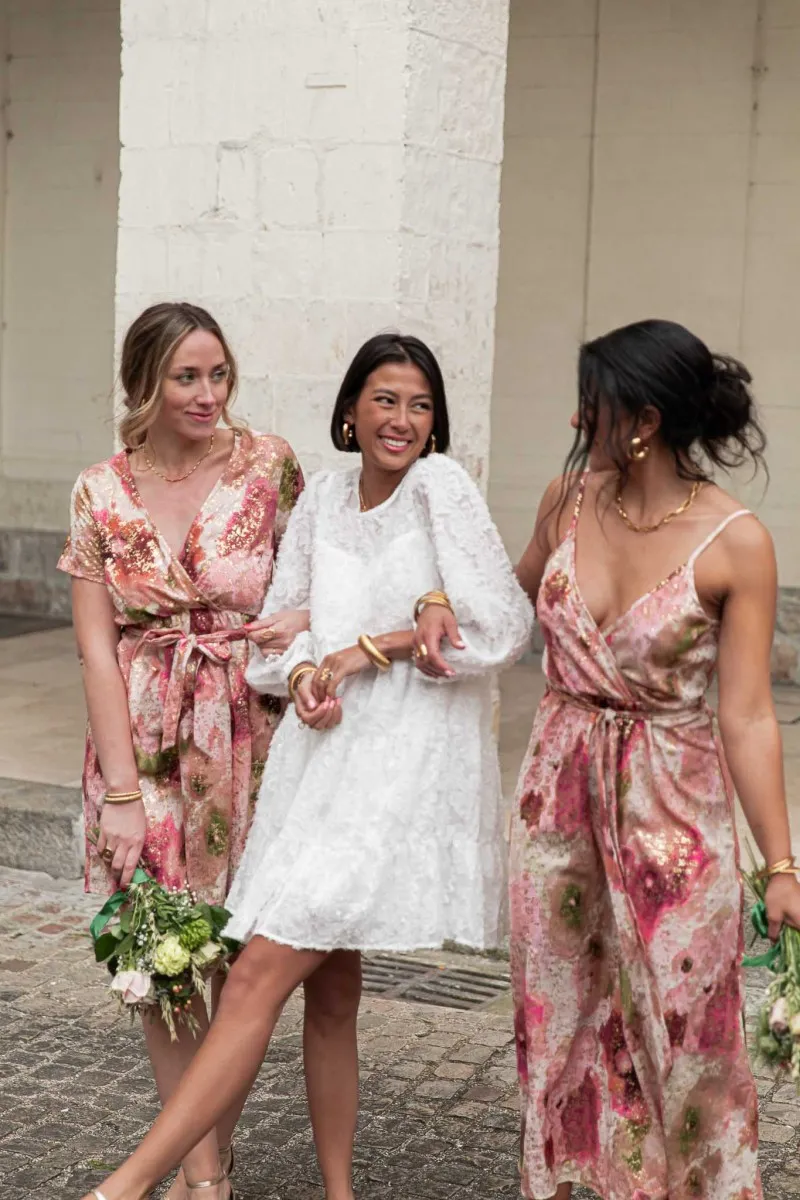Robe courte cérémonie fluide texturée